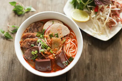 How to Make BÃºn BÃ² Huáº¿: A Step-by-Step Guide to Vietnamese Beef Noodle Soup